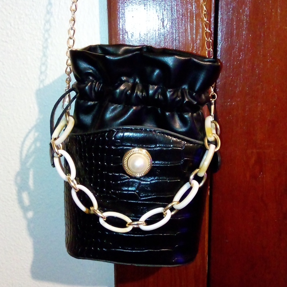 Crossbody purse